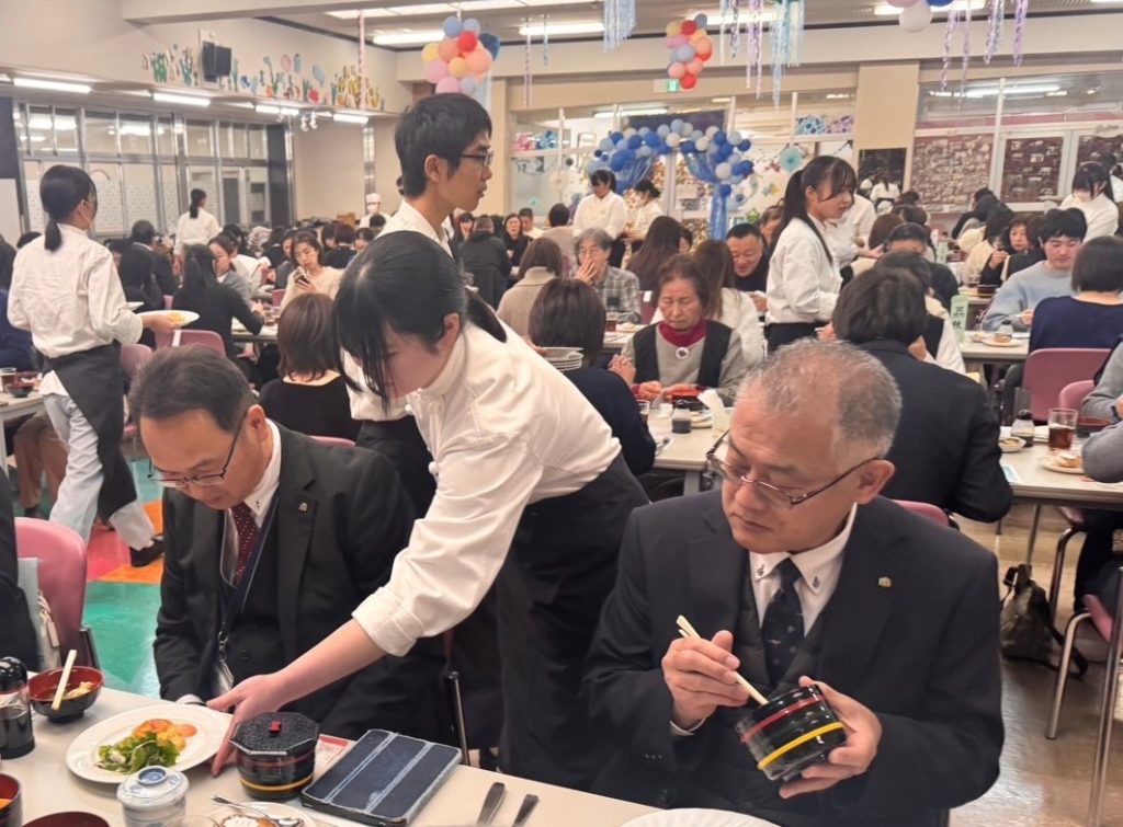 令和６年度 午餐会～３年間の学びに感謝の気持ちを込めて おもてなし～